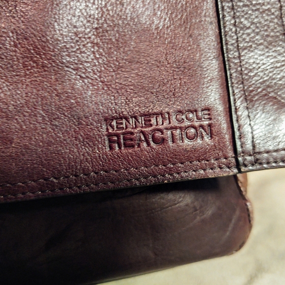 Kenneth Cole Reaction Dark Brown Messenger/Laptop/Briefcase Bag - Picture 5 of 7